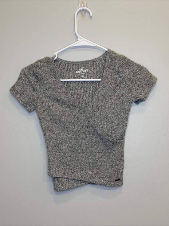 Hollister Tops - Hollister Heather Ribbed Knit Marl Wrap V-Neck Crop Top Size XS